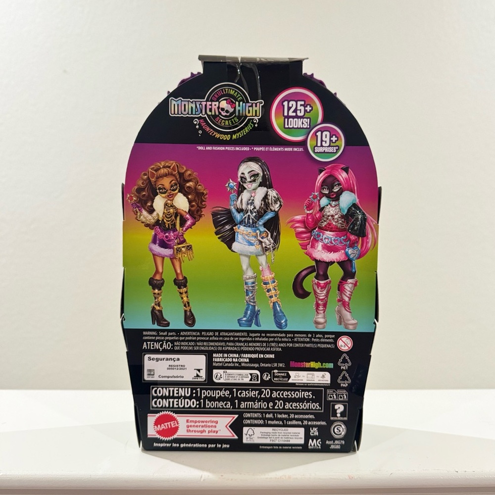 Monster High Skulltimate Secrets Hauntlywood Mystery Doll , Clawdeen Wolf. NEW!! - Picture 8 of 8